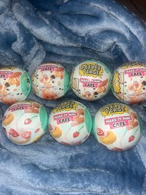 Set of Mini Verse Make It Mini Cafe Surprise Balls - Series 4 & 5 - New